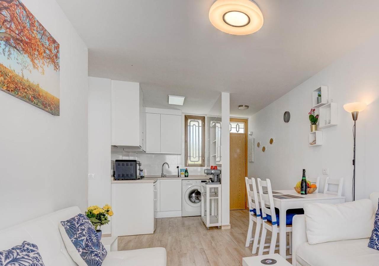 Stylish Flat And Pool With 3 Rooms, Sleeps 6, Los Cristianos Los Cristianos  Exterior foto